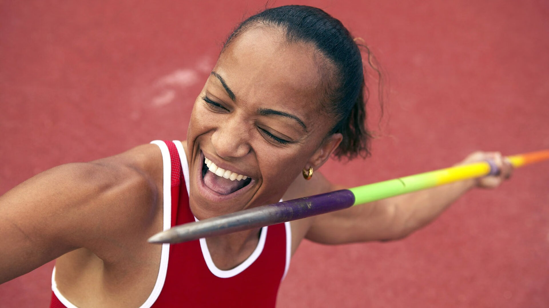 日本男泳队自由泳划频稳定，节奏控制佳，男子自由泳中国日本韩国
